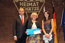 Heimatminister Albert Füracker und Kunstministerin Prof. Dr. med. Marion Kiechle prämieren 100 Heimatschätze